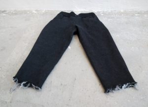 Jeans mit offenem Saum