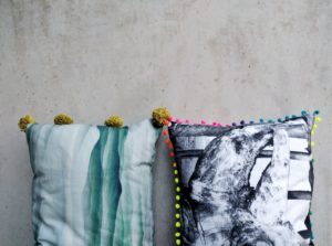 Projekt Kinderzimmer – Kissen mit Pompons als Hingucker