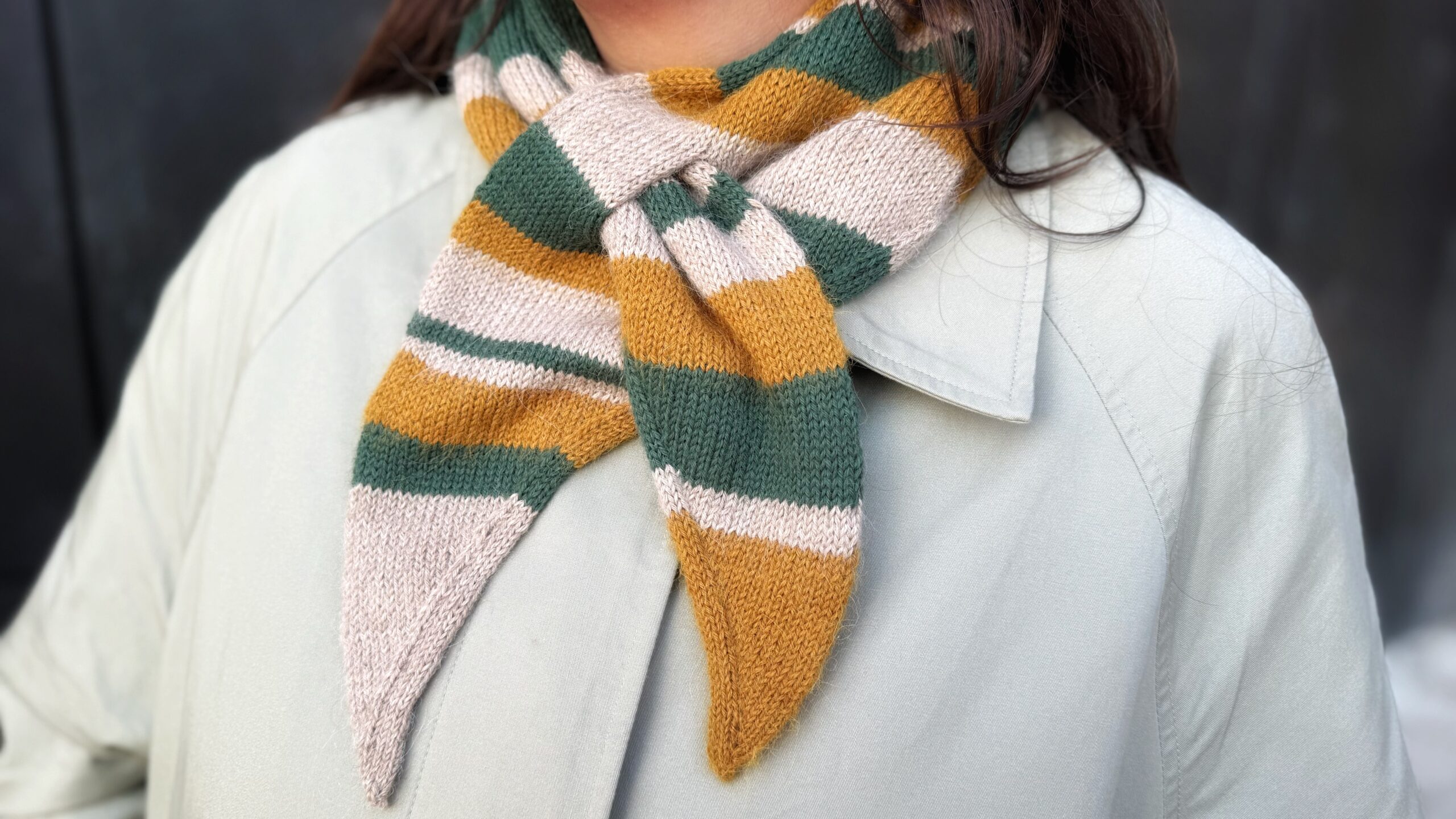 Strickanleitung doppelllagiges Tuch mit Schlitz